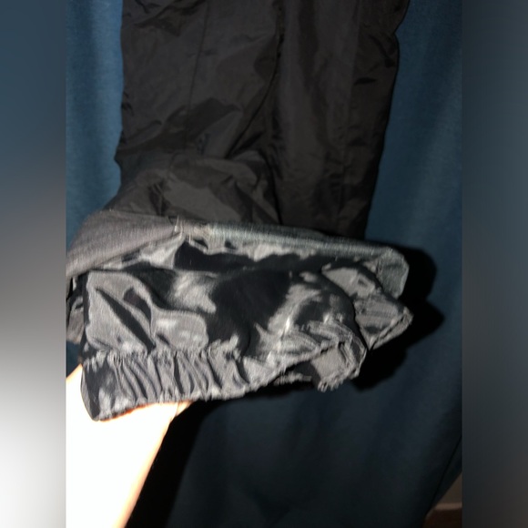 Youth “Sport Essentials” Insulated Snow Jumpsuit Pants Size 10 Black MSRP 34.99 - Picture 14 of 17